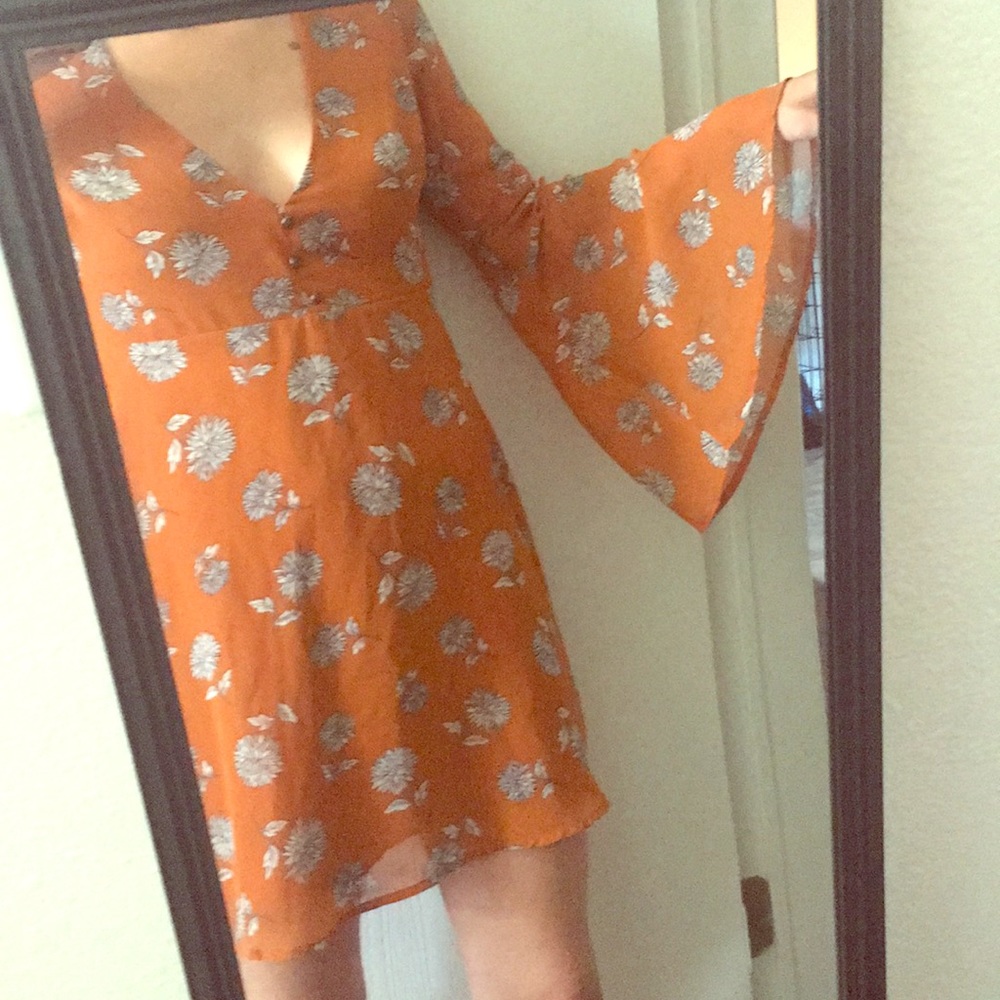 Forever 21 Floral Bell-Sleeve Cocktail Dress
